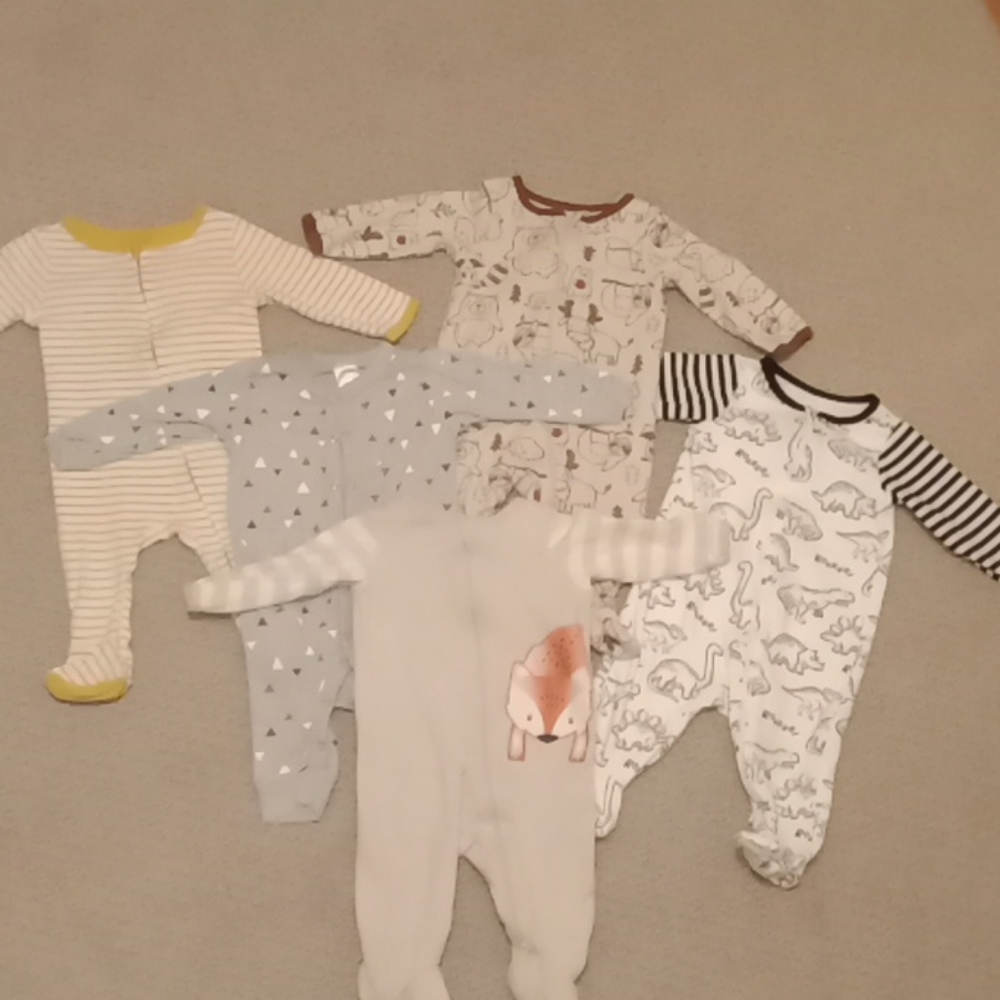 Baby footies size 3-6 months
